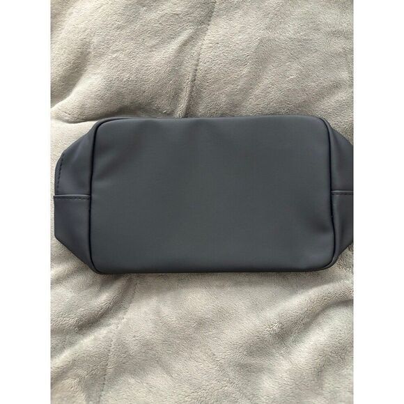 Prada skincare pouch - Picture 3 of 4